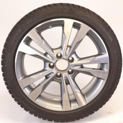Wheel Package de invierno de aleación de 18 pulgadas con neumáticos Pirelli para Clase C 205, original Mercedes-Benz