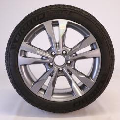 Wheel Package de invierno de aleación de 18 pulgadas con neumáticos Michelin para Clase C 205, original Mercedes-Benz