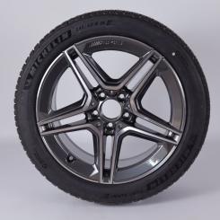 Wheel Package de invierno de aleación de 18 pulgadas con neumáticos Michelin para Clase C 205, original Mercedes-AMG