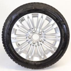 Wheel Package de invierno de aleación de 17 pulgadas con neumáticos Pirelli para Clase C 206, original Mercedes-Benz