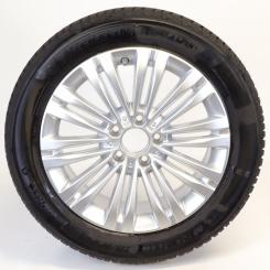 Wheel Package de invierno de aleación de 17 pulgadas con neumáticos Michelin para Clase C 206, original Mercedes-Benz