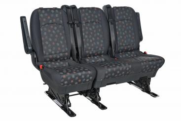 Asiento de tres plazas, confort para las plazas traseras/1. 